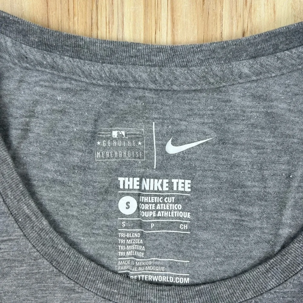 Pittsburgh Pirates Nike The Nike Tee Short Sleeve Women's Small Breathable